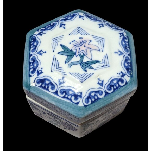 Vintage Floral Blue And White Hexagonal Ceramic Trinket Box - Picture 1 of 10